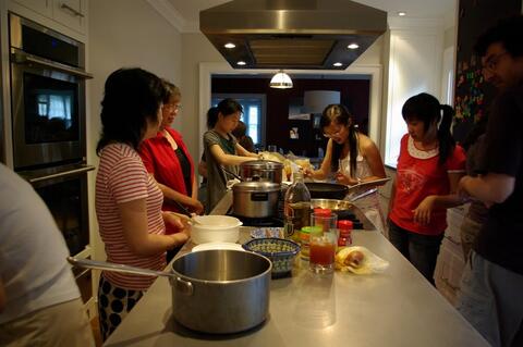 Seto Lab members cooking together