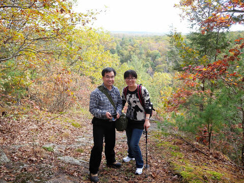 Qingling Zhang and Qian Zhang in the Yale-Myers forest